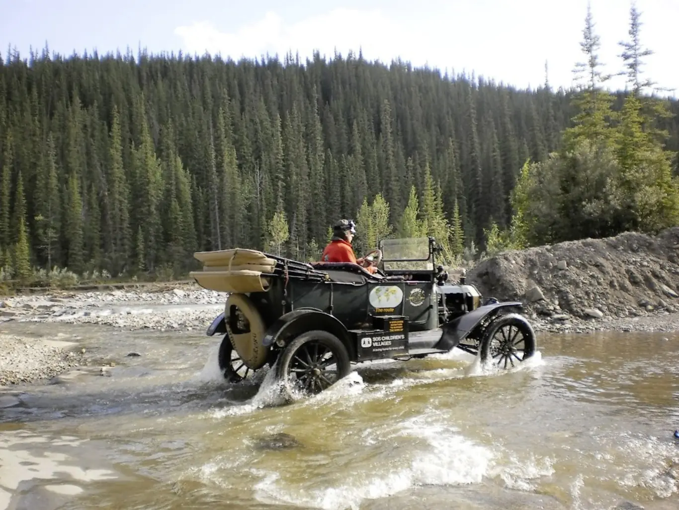 Pareja dará la vuelta al Mundo en un Ford T - Increible! Pareja dará la vuelta al Mundo en un Ford T - Increible!