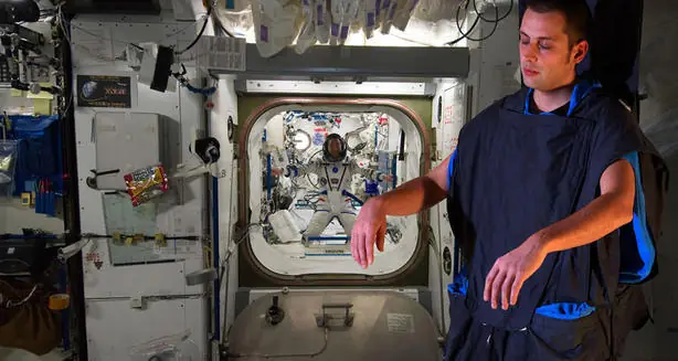 Que le pasa al cuerpo humano en el espacio