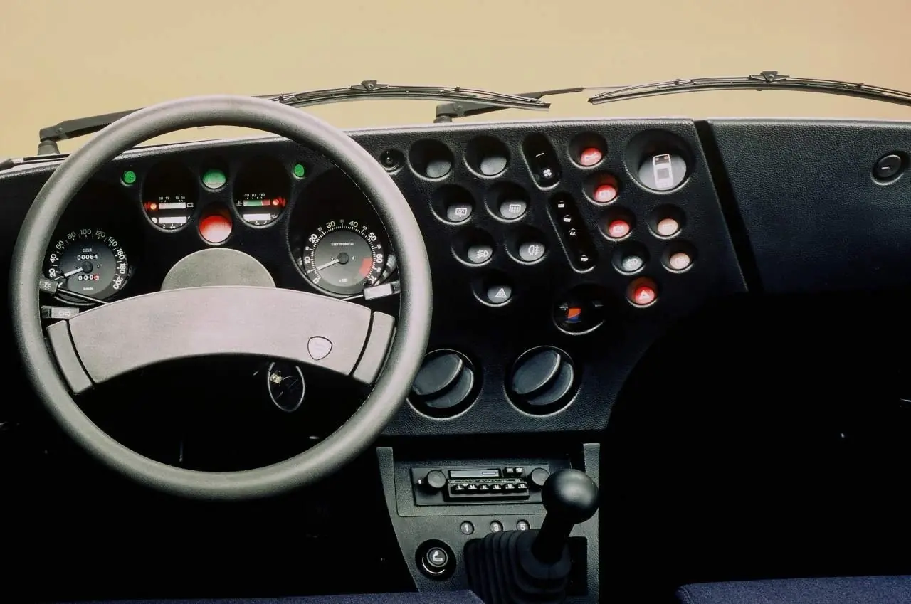 lancia delta lancia delta