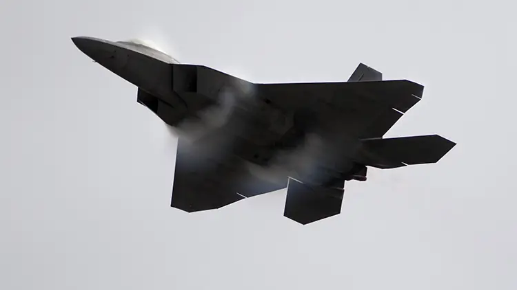 China es capaz de rastrear caza F-22 de EE.UU