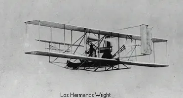El Primer Avión De La Historia