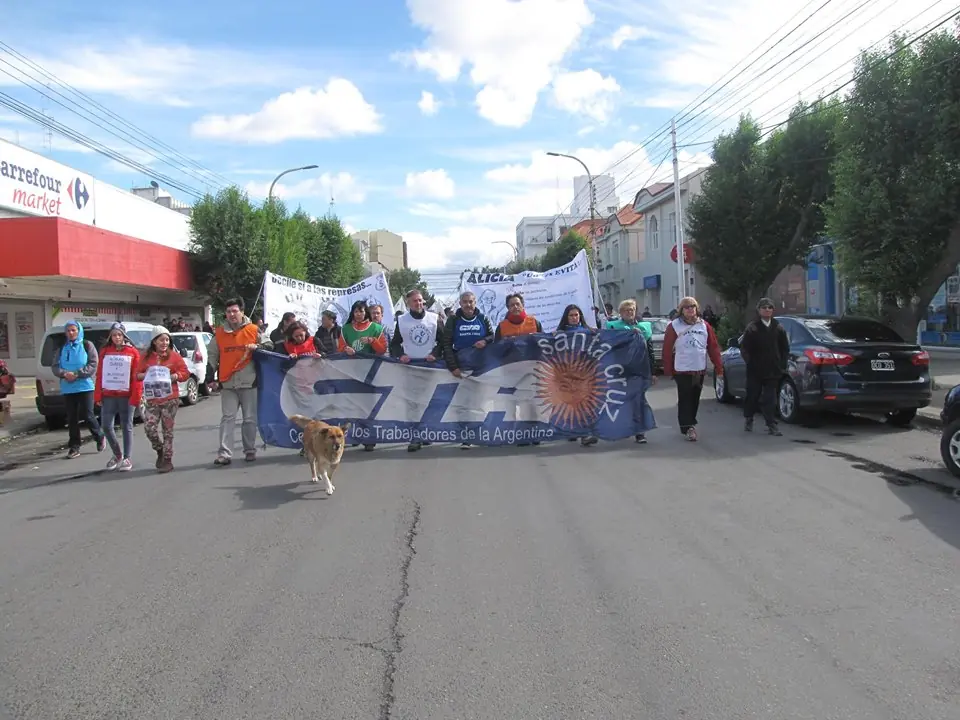 Santa Cruz: Paro y movilización