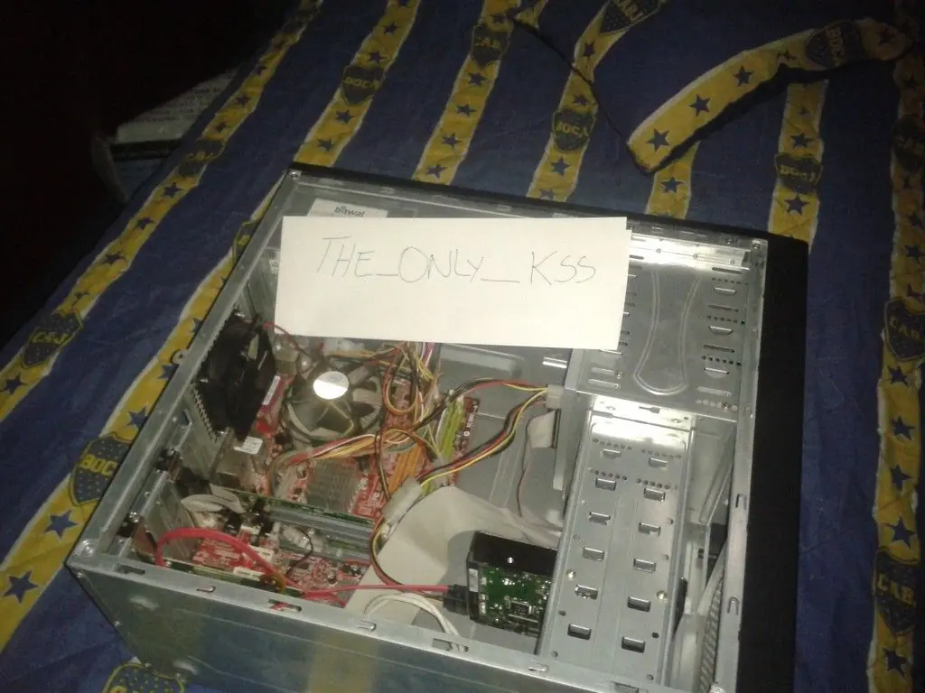 Meti la placa de video en el horno y se arreglo... Meti la placa de video en el horno y se arreglo...