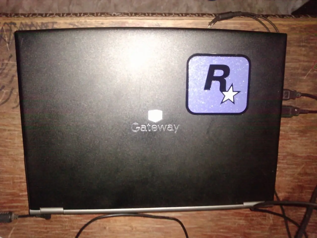 Yo tambien tengo las calcos de Rockstar!
