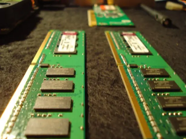Limpiando una PC de Escritorio Promedio (Aprende a hacerlo) Limpiando una PC de Escritorio Promedio (Aprende a hacerlo)