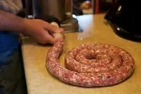 Cómo hacer salchichas caseras