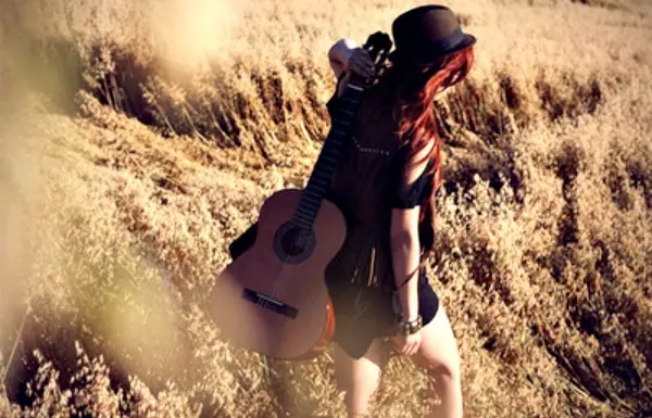 La guitarra y el campo