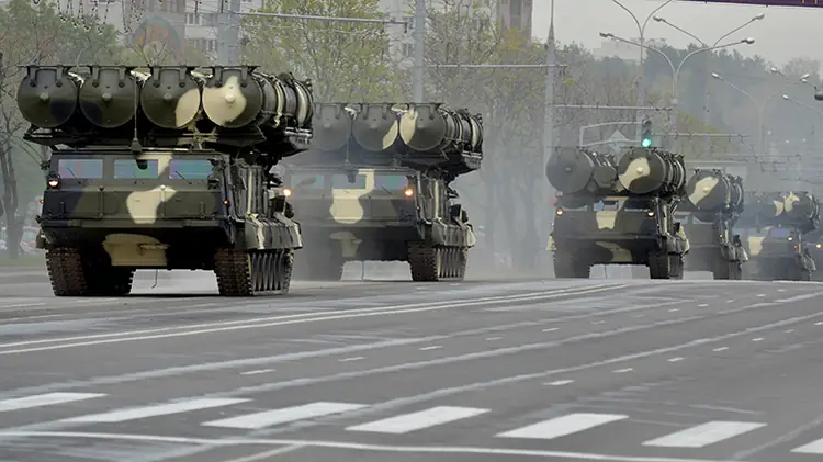 Sistemas antiaéreos S-300 info completa