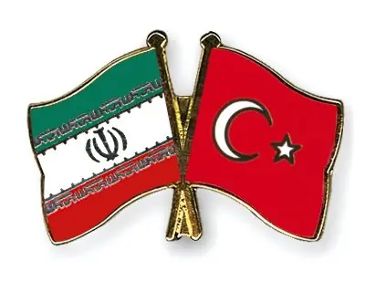 Irán y Turquía no son países árabes.