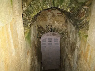 llora