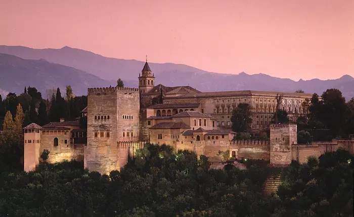 10 Cosas que no puedes perderte en Granada.