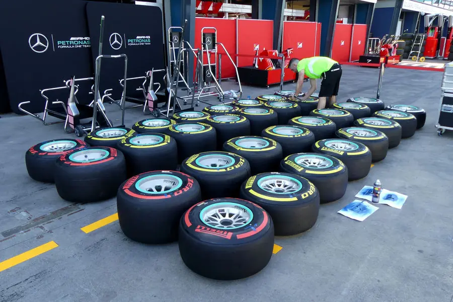 AMuS