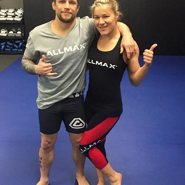 10 peleadoras de MMA mas sexys