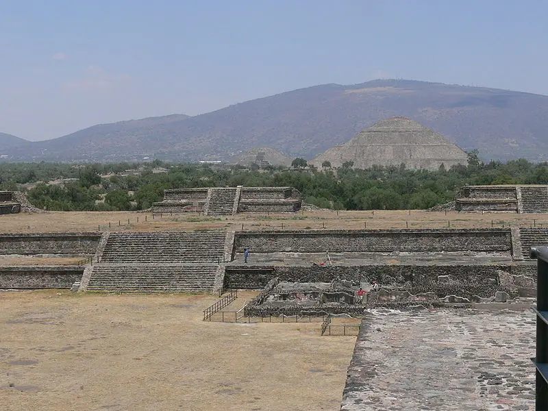 calzada de los muertos