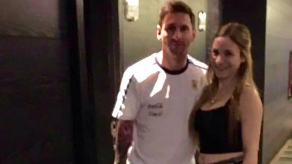 Fanatica de Messi se tatuó la cola