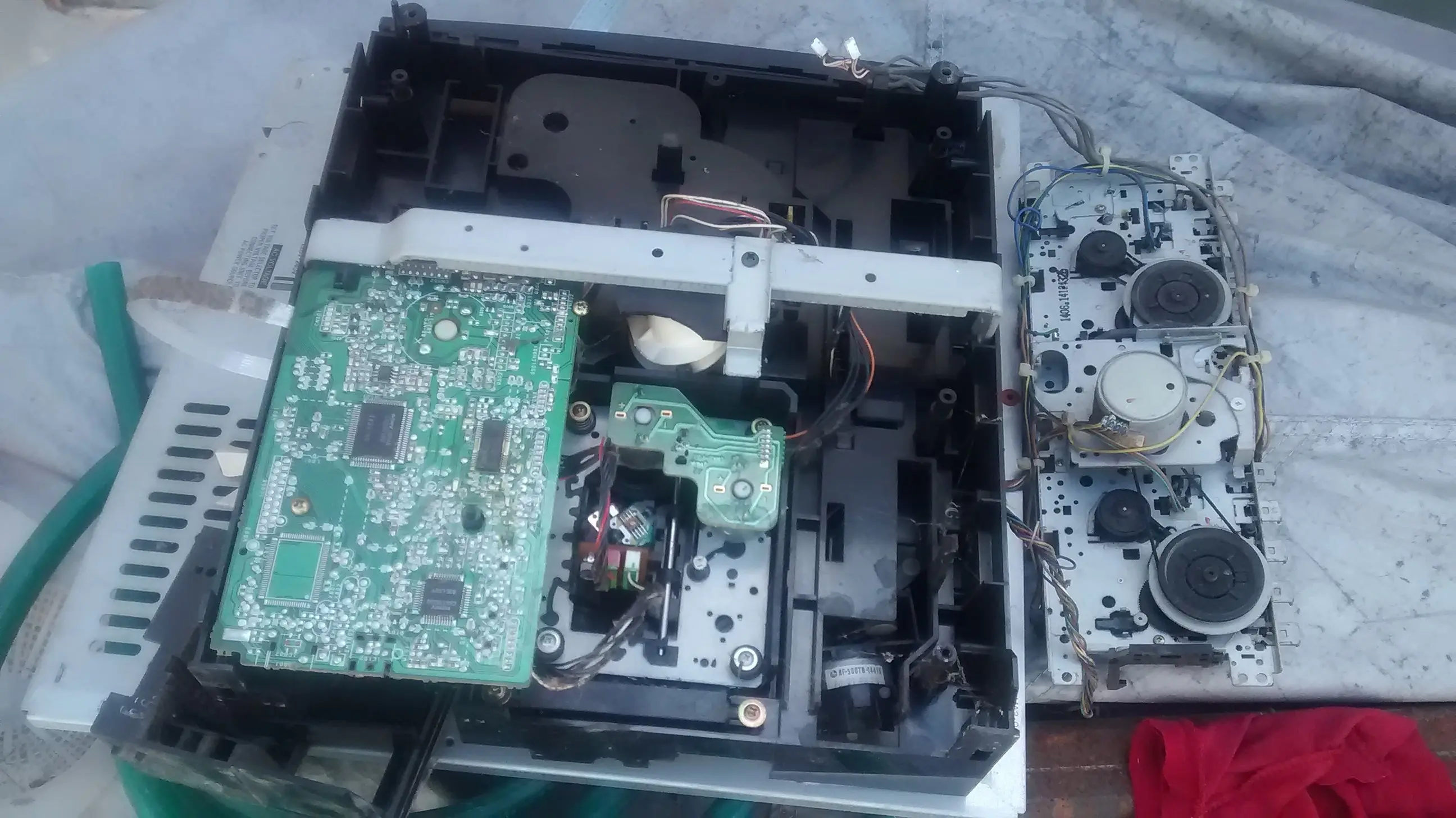 Encontre un enorme Centromusical AIWA y lo tunie