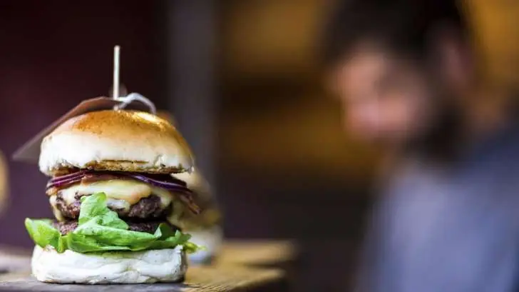 Empleados de comida rapida revelan lo que nunca debes pedir
