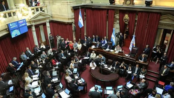 Con una mayoría de mas de 2/3 se votó la salida del default