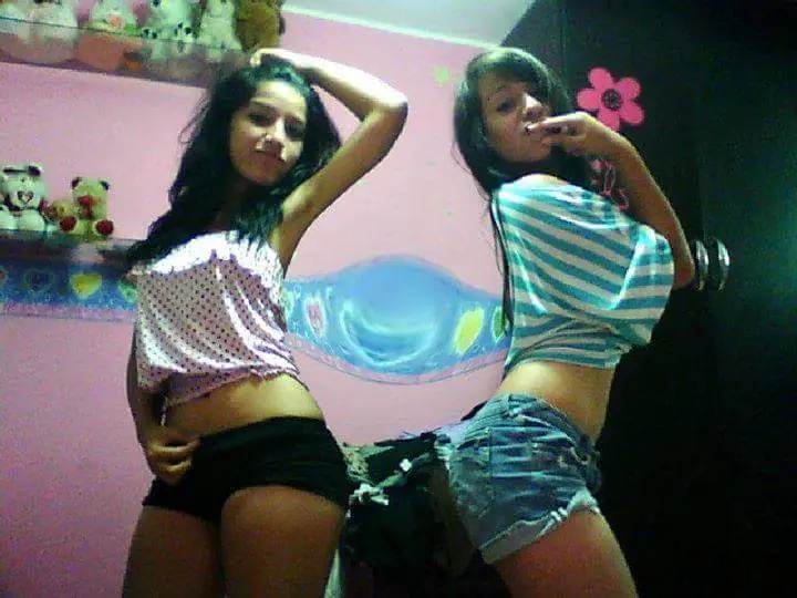 CHICAS PERUANAS