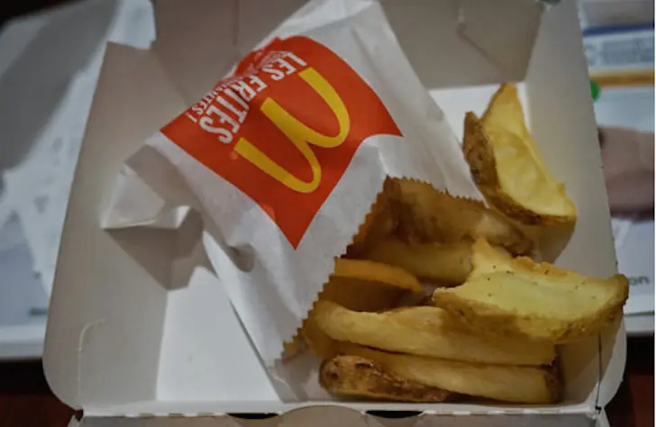 Este chico comió McDonald's en 53 países