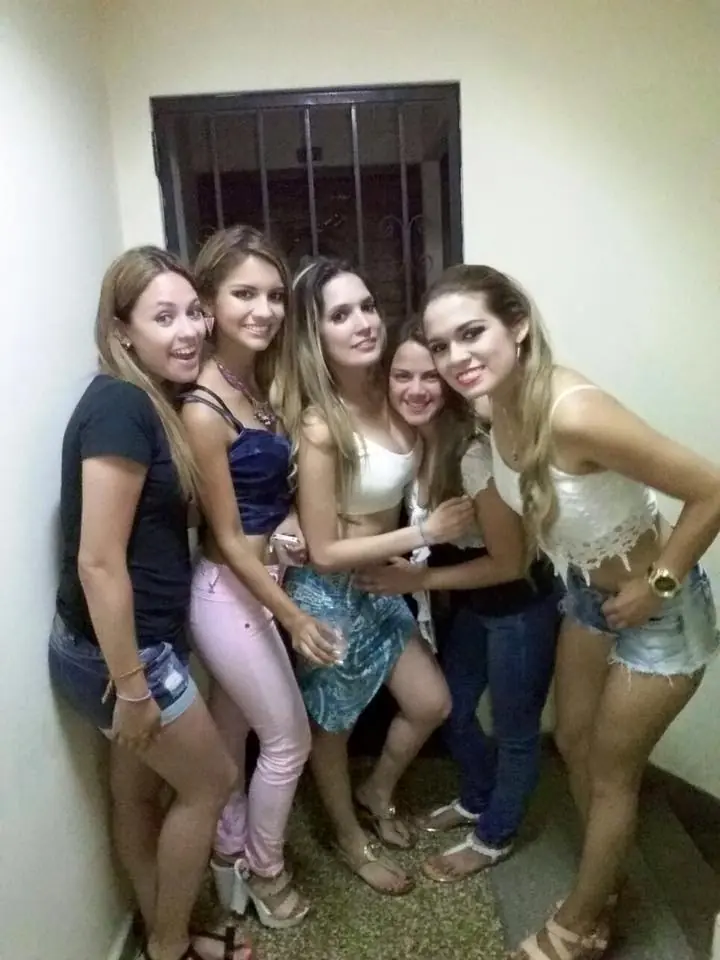 MUJERES DE PERU