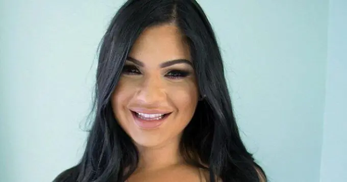 Engordó para verse como Kim Kardashian
