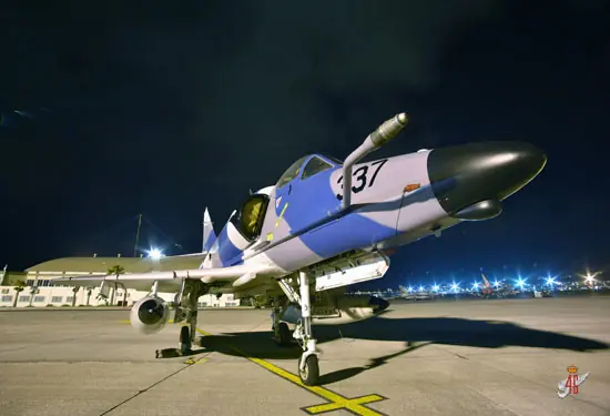 Aviones de guerra de la FAA vendidos a privados por los K