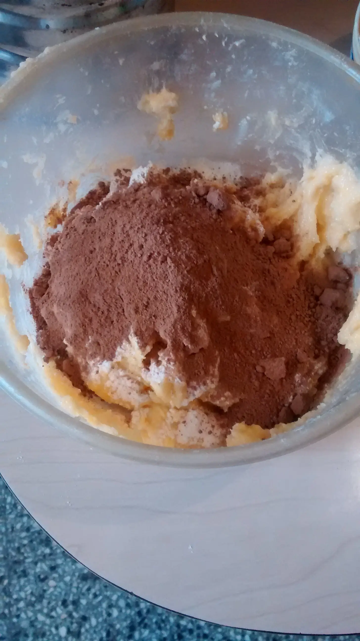 Torta de chocolate y limón [Fotoreceta]