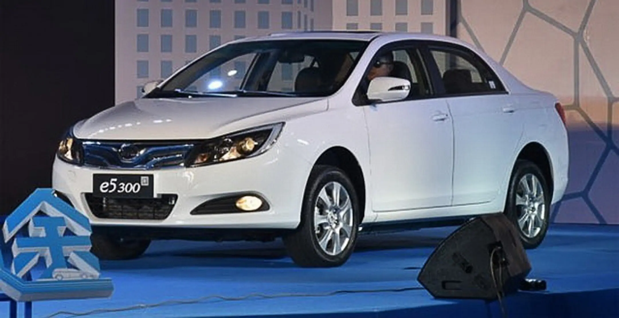 BYD e5