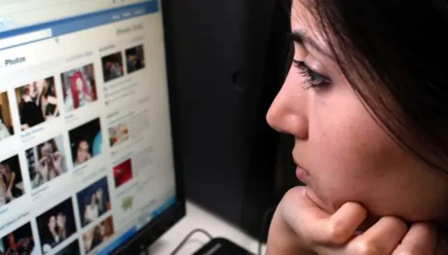 Facebook nos deprime, estudio revela algunas de las causas
