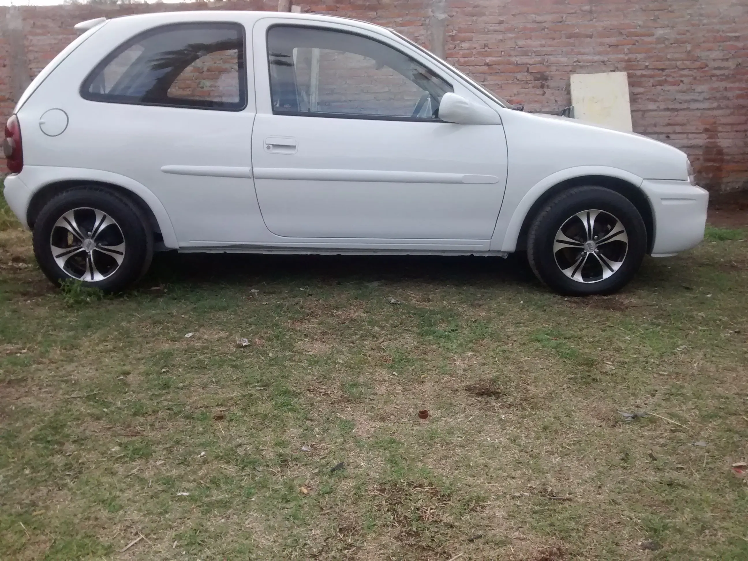Mira lince como deje este corsa 1.6 3pts! Mira lince como deje este corsa 1.6 3pts!