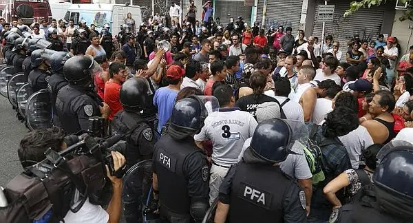 peruanos