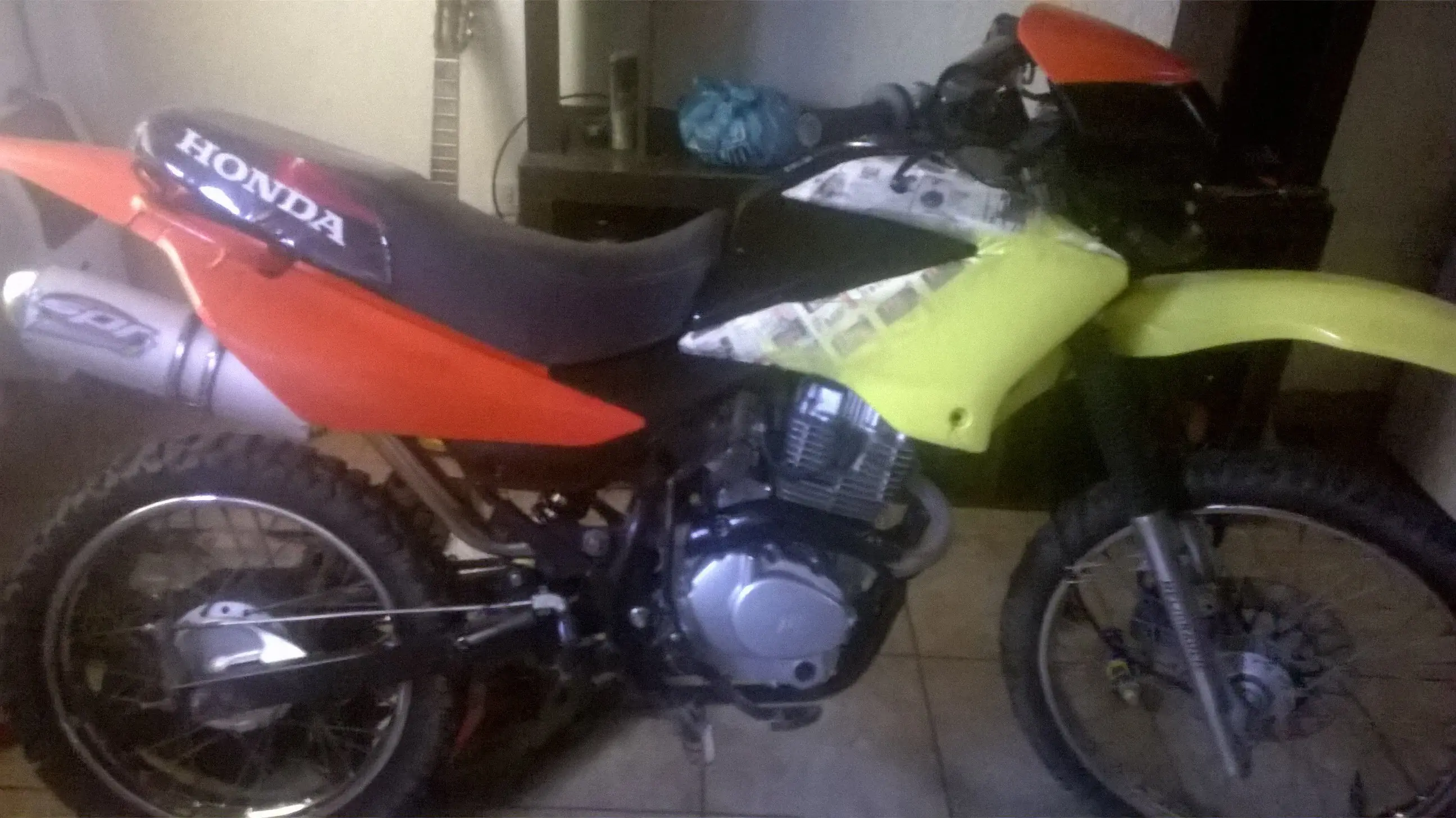 Pinte mi moto y te lo muestro (300pe)