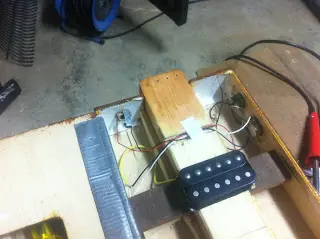 cigar box guitar
