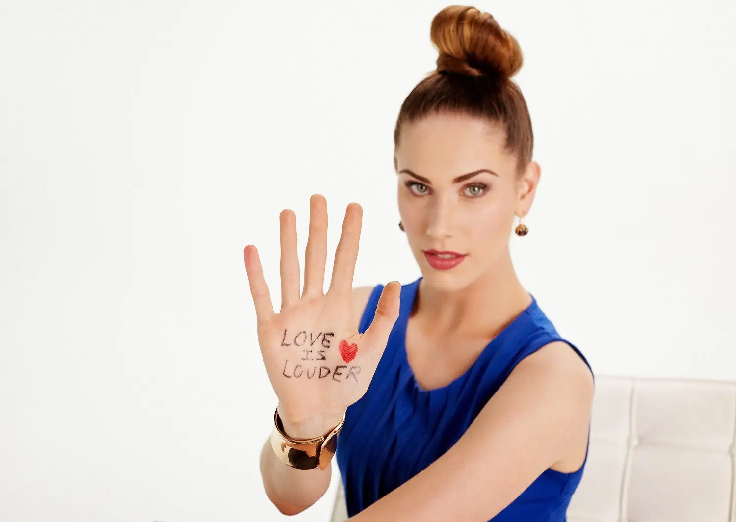 Cassandra Bankson, YouTuber con 2 vaginas