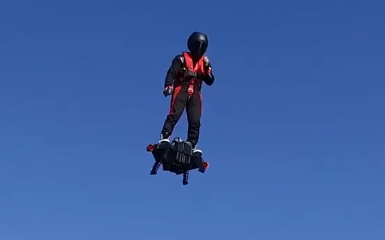 Flyboard Air, mucho más que un monopatín volador