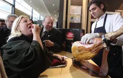Carton Lleno!! encontraron la bóveda de Lilita Carrio.