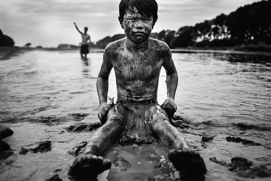 Madre fotógrafa documenta la infancia de sus hijos