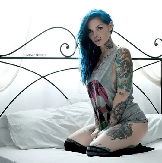 Suicide Girls en Instagram: Riae