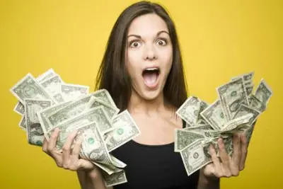 ¿A las mujeres solo les interesa el dinero?