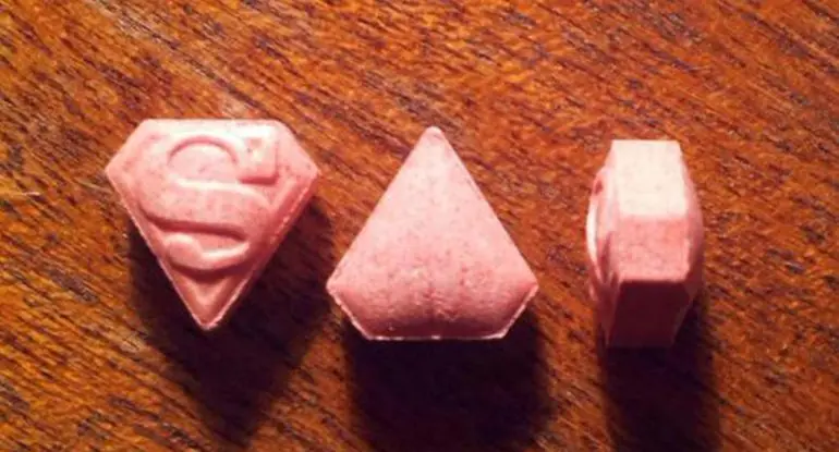 ¿Que produce la pastilla"superman"?consumieron los 5 jóvenes