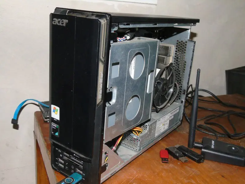Instala un servidor de medios plex en casa.