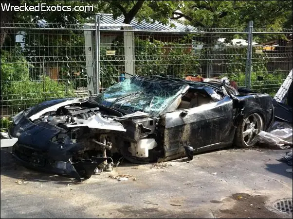 autos chocados de lujo