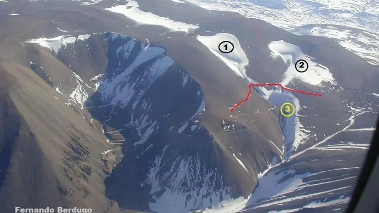 Barrick Gold``Veladero y Pascua Lama están sobre glaciares