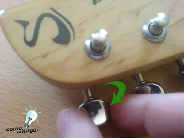 Cómo cambiar cuerdas a una guitarra eléctrica