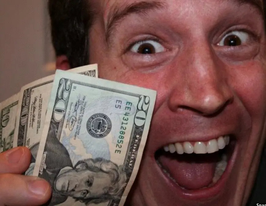 Te explico cómo gano dinero por Youtube
