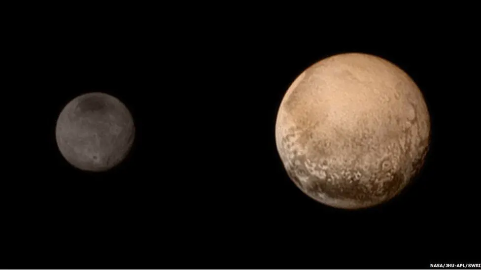 ¿Así que la Luna también está hueca? [megapost]