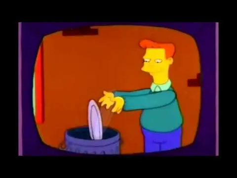 La llenaron de huevos y naranjazos a la procesada CFK