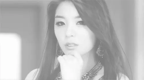 modelo koreana