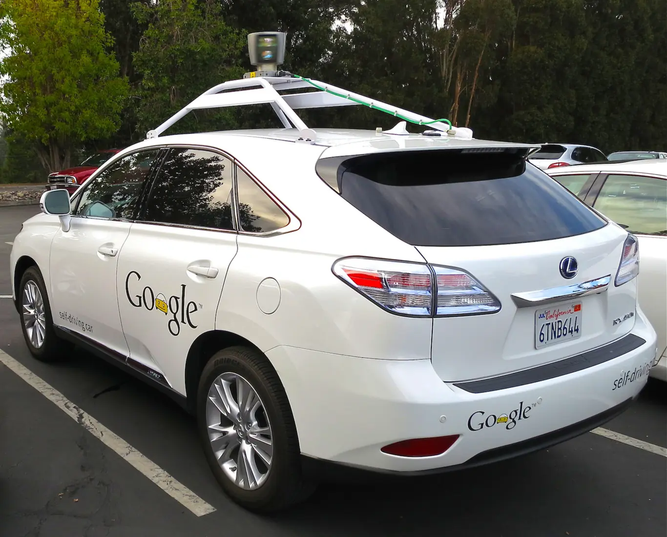 Coche autonomo de Google tiene un accidente y fue su culpa